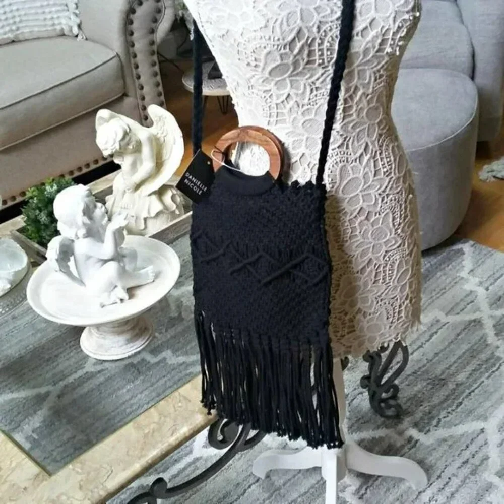 NEW! DANIELLE NICOLE BLACK BOHO FRINGE MACRAME CROSSBODY - Picture 3 of 5